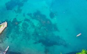 Hotel Bahía Aguacate